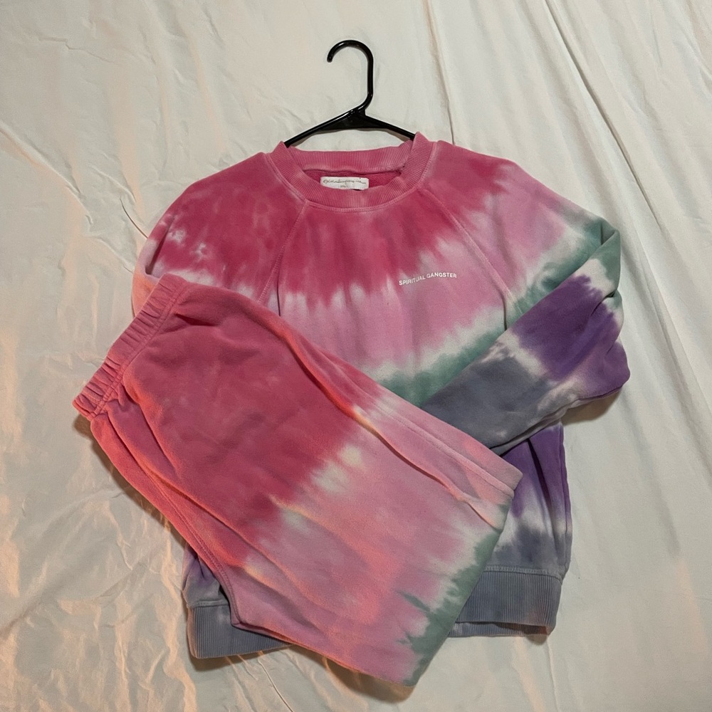 Spiritual Gangster. Tie dye. Sweat shirt and sweat pants. Size small.
